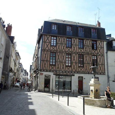 Gite De La Tour De Guise 2 Тур Экстерьер фото
