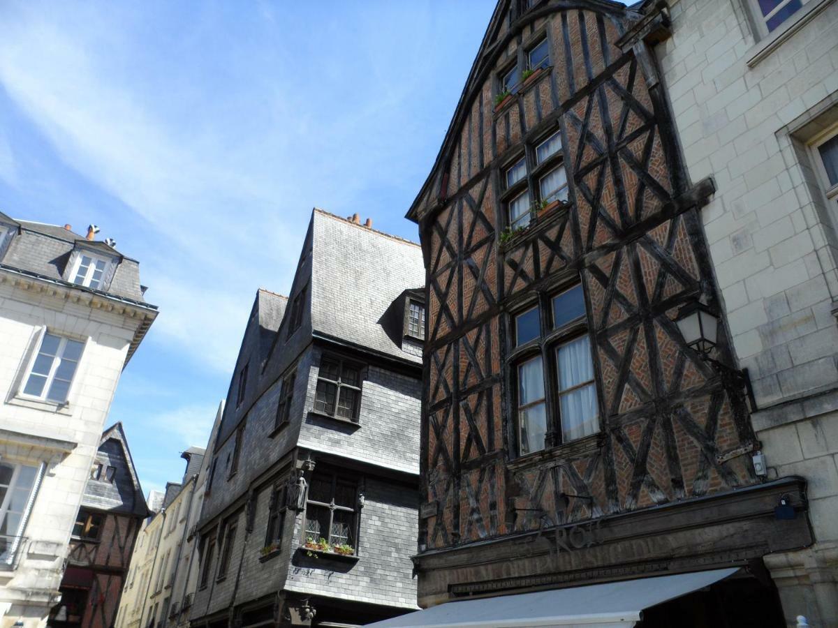 Gite De La Tour De Guise 2 Тур Экстерьер фото